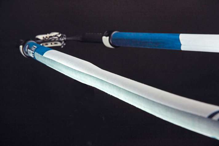 The spar diameter is reduced in the handle area and becomes thicker in the back end to ensure the rigidity of the boom.