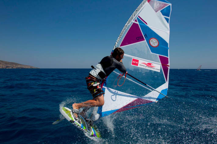   (Board) Fanatic Skate 99 TE : (Tester) Tobias Holzner : (Spot) Prasonisi/Rhodos