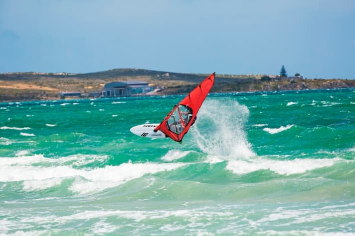 <a href="https://www.surf-magazin.de/boards/ratgeber/alles-ueber-freestyle-waveboards" target="_blank" rel="noopener noreferrer nofollow">Freestyle waveboards</a>
