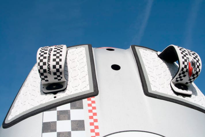 The F2 loop is super light, but you "stick" quite strongly inside with shoes and after a few days one tore off.