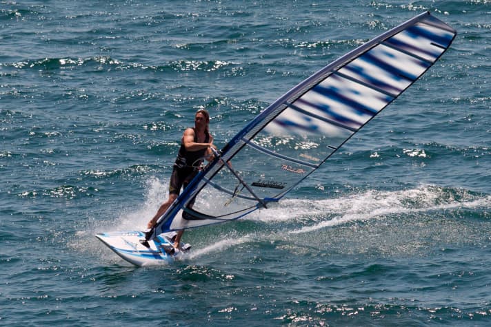 Similar to the Fanatic Shark, the Fun Ride is particularly impressive in frequent planing wind conditions. The JP glides particularly easily and harmoniously.