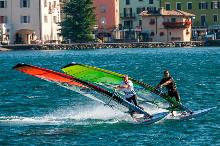   [Segel] NeilPryde Hornet 7,2 / Hellcat 7,2 : [Tester] Stephan Gölnitz / Frank Lewisch : [Spot] Torbole/Gardasee 