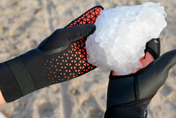 Test 2018: 12 Paar Winterhandschuhe für harte Surfer