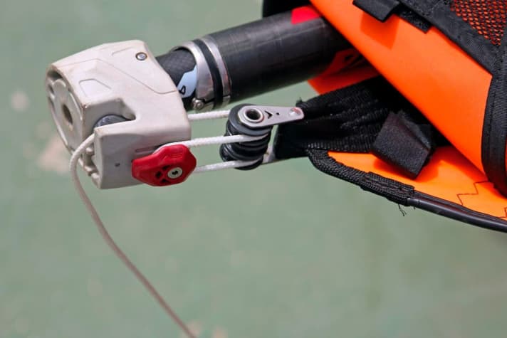 "Loop-and-go" is otherwise only known on the boom. Severne transfers the system to the extension - with advantages and disadvantages.