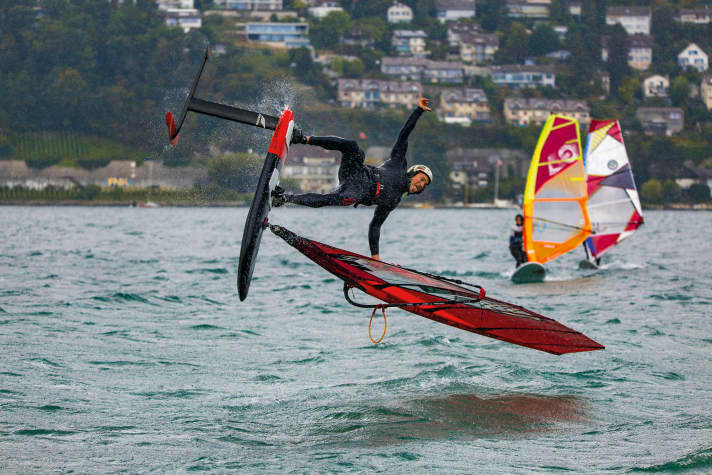Versuch macht klug – Balz und seine Brüder und Freunde probieren in ihrer Heimat einfach alles aus. Da muss auch schon mal ein Combat aus den 90ern ran.