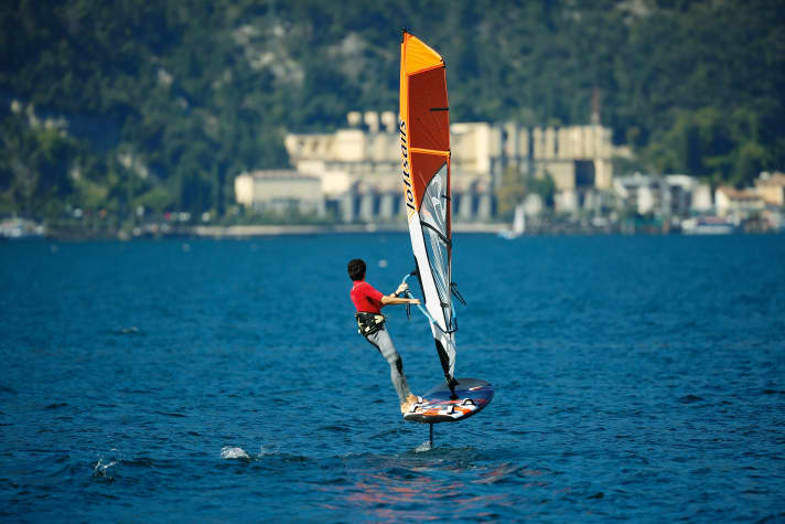   Foil test on Lake Garda