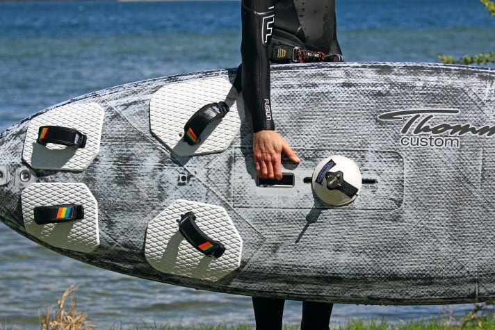 The carrying handle in the deck is worth its weight in gold