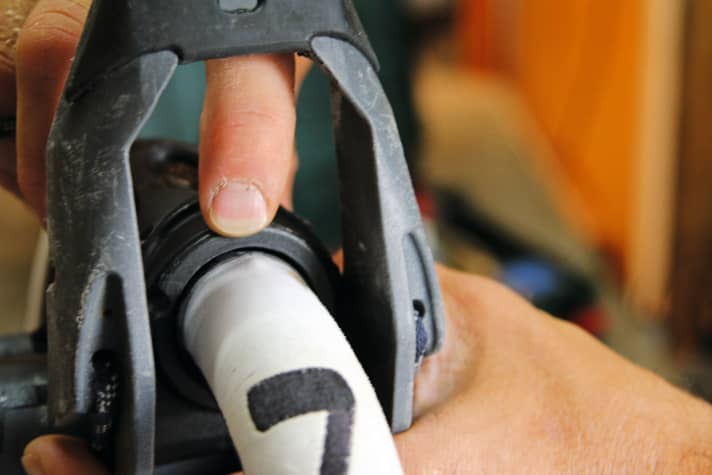 If you notice that the front piece is sliding back and forth on the spar or starting to wobble ...Fig. 1: