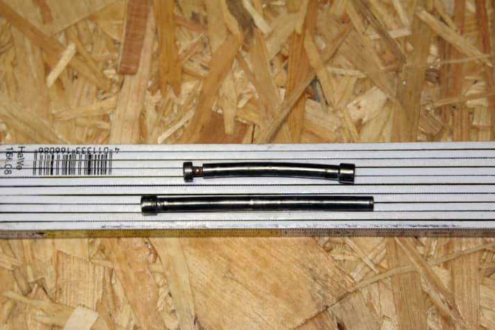 The bolts are often no longer completely straight and must be straightened before installation.
