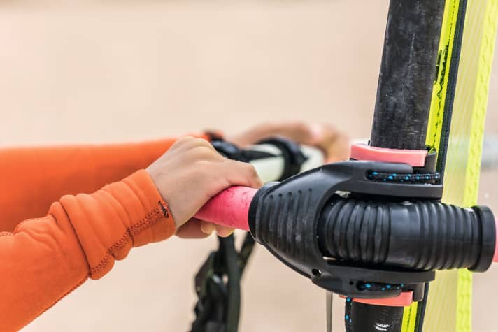 Dünne Komponenten: Masten und Gabeln für Kinder sind auf die kleineren Hände abgestimmt – sie haben dünnere Durchmesser und sind dadurch besonders leicht