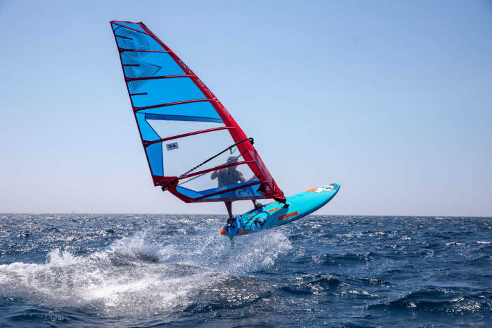 The Tabou Rocket Ltd is available for 2099 euros in the <a href="https://www.online-surfshop.de" target="_blank" rel="noopener noreferrer nofollow">online shop from WSM Funsport</a> *