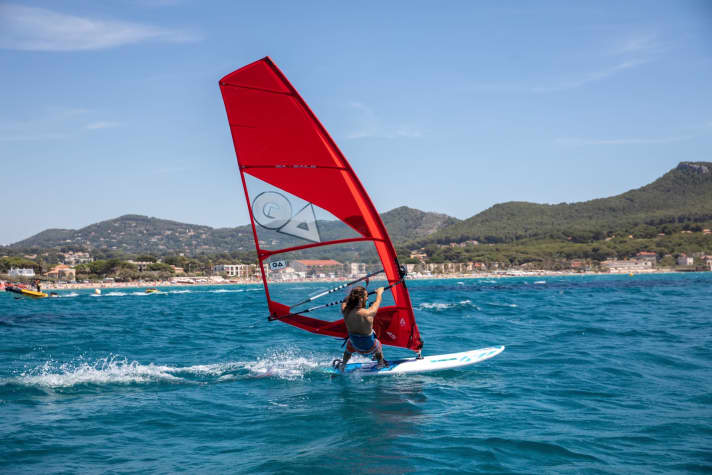 The Tabou Bullit is available in the <a href="https://www.online-surfshop.de" target="_blank" rel="noopener noreferrer nofollow">online shop from WSM Funsport from just €979</a> *