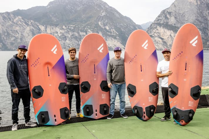Wordlcuppers Jordy Vonk, Pierre Mortefon and Marco Lang with the new Falcon models and shaper Daniel Aeberli (from left to right)