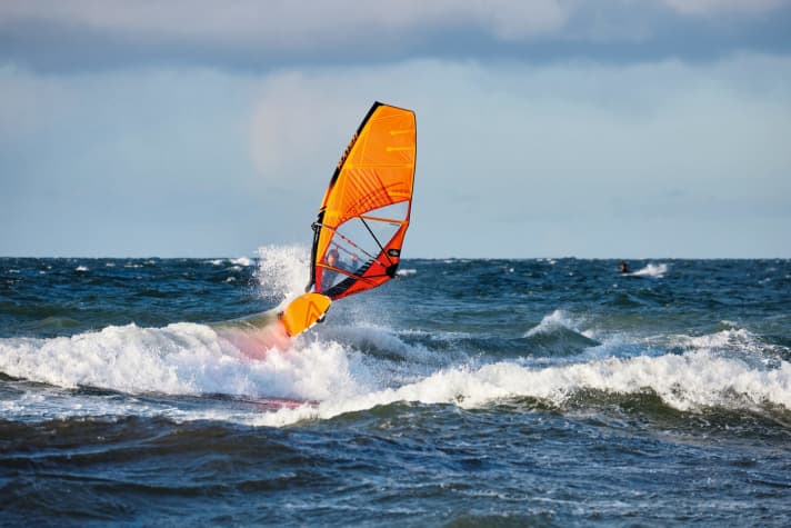 surf/M4731192_c8e0bc72c2addc92e0a9f80c60680f76