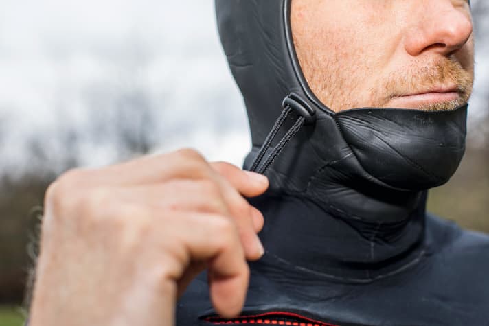 The cuffs should fit snugly and an elasticated band is very useful on the bonnet.