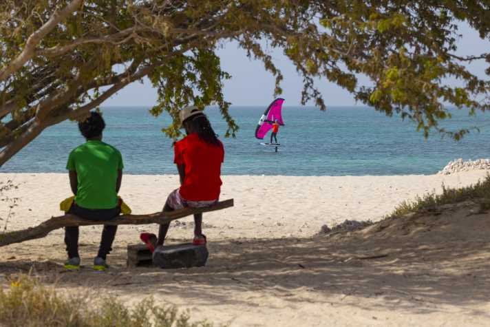 surf/between-planet-allsports-station-ilheu-de-sal-rei-and-the-city-of-sal-rei-5953_af83867446a5bc74362dd2c61d21ff19