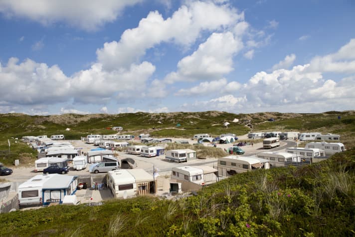 Camping in the heart of the Sylt dunes, with two spots nearby: the campsite in Hörnum