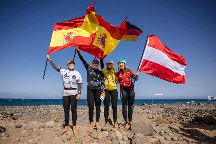 Die Top-4 der Damen v.l.n.r.: Mar de Arce (2.), Nia Suardiaz (1.), Maria Behrens (3.9 und Viola Lippitsch (4.)