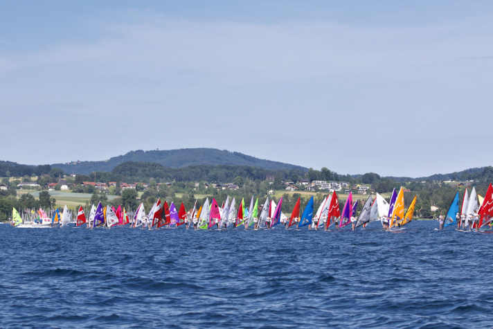 Die bunten Segel sorgten auf dem Attersee für eine großartige Kulisse