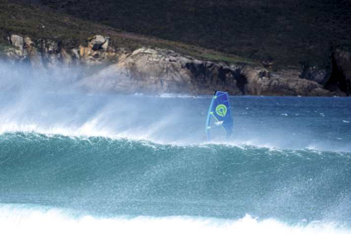 Galicia is well known among surfers, but windsurfers are rarely seen here. Is it because of the selective conditions?