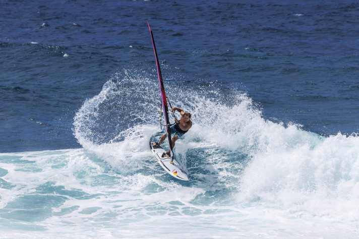 A radical top turn simply never gets boring - the old master is still ahead of many young stars at his home spot.