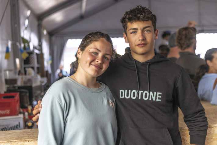 Das deutsch-kanarische Geschwisterpaar mit dem Nachnamen Kiefer dominiert seit Jahren die Jugendwertungen im Wave World Cup.