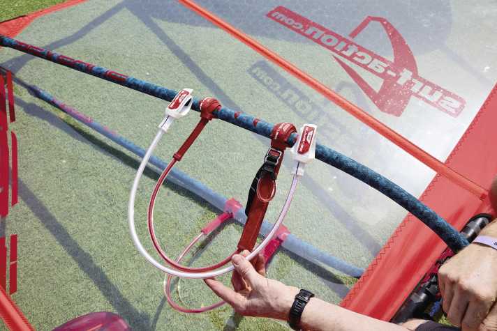 Anyone who has been using (too) short ropes up to now should not switch to long ones all at once. Adjustable ropes are ideal for making the transition.