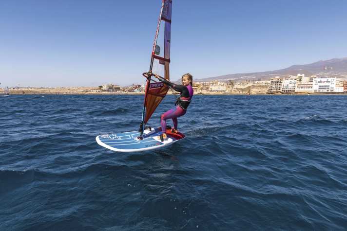 Could foiling really make surf training more attractive again? So far, this is just a thought experiment.