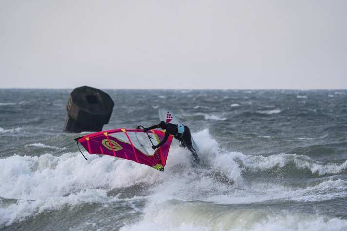 The block in Westermarkelsdorf, known as the "Ostseestöpsel", is hard to miss.
