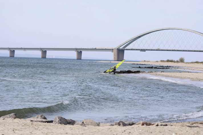 Miramar is located directly on the Fehmarn Sound. Not for beginners, as you are close to the often crowded fairway and there is a strong current.