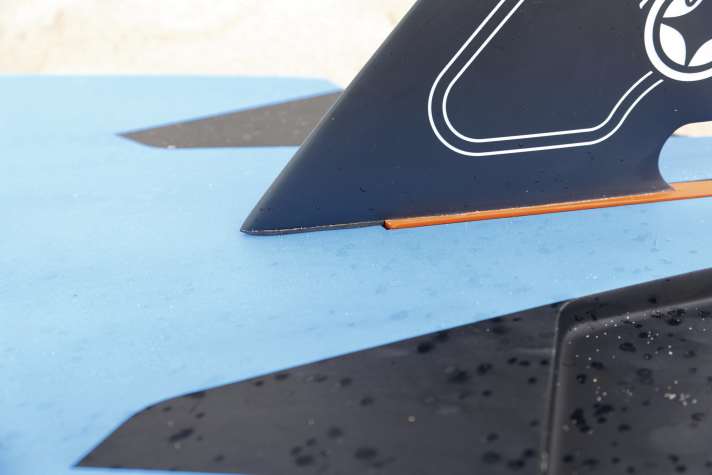 Important: No gap between nose and running surface!