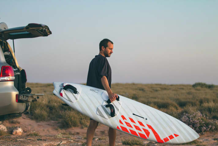 Jaeger developed a new board for Severne, reviving the asymmetrical philosophy of the 1980s and bringing it into the present day.