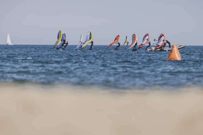 surf/gwa23-leucate-day-3-m4a3073-lukas-k-stiller-45_74ee618a2fe58899a98dc1c494776563