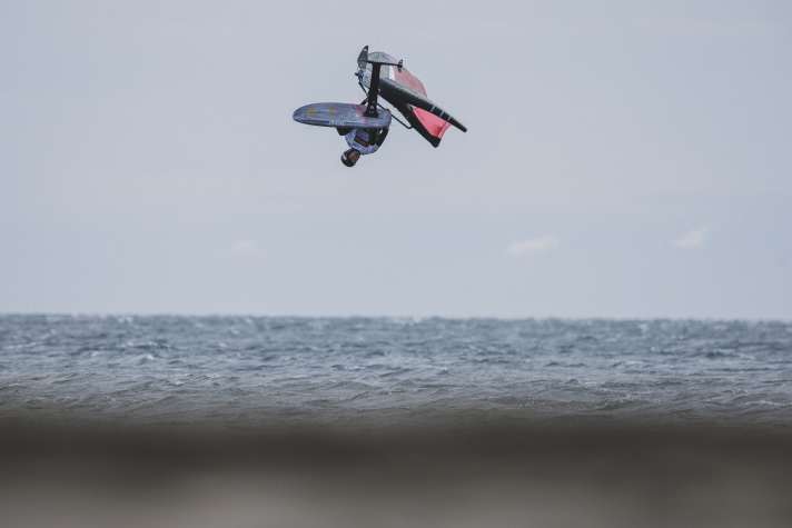 surf/gwa25-leucate-day-02-m4a0840-lukas-k-stiller-92_f2b1cc006adb128d8ec962bcddf03554