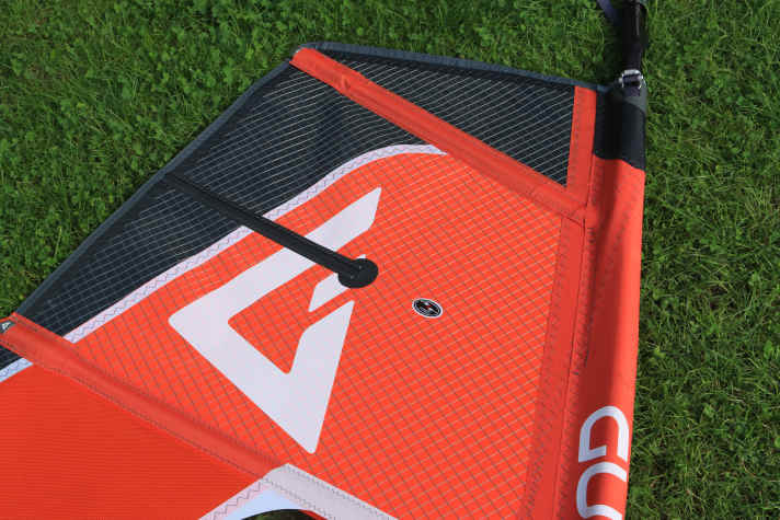 A marking in the top helps you find the right trim