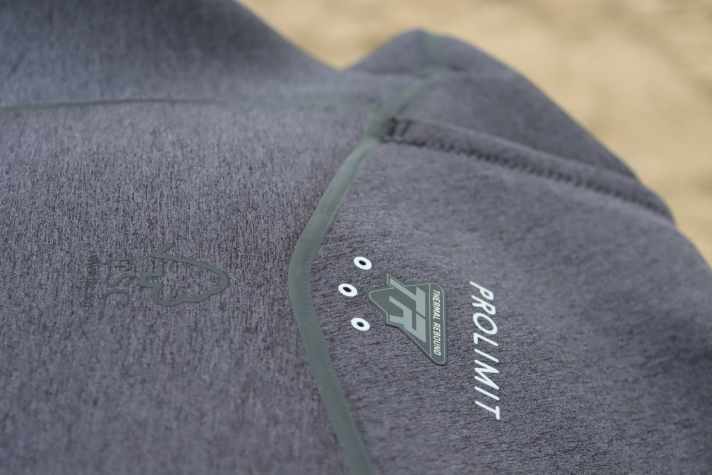 Small drain holes allow water that has penetrated the collar area to drain away again