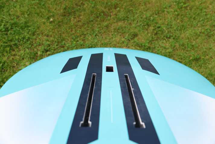 Long box, rounded underwater hull in the bow area - these are just two features of the Glide Craft V1