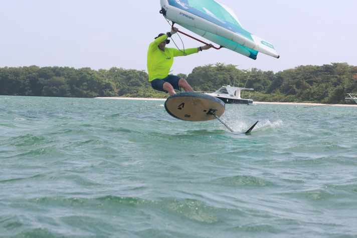 The Duotone Crest also pulls tight radii with ease