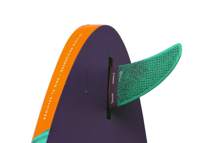 Der Ultra Skate 99 kommt mit 20er Serienfinne