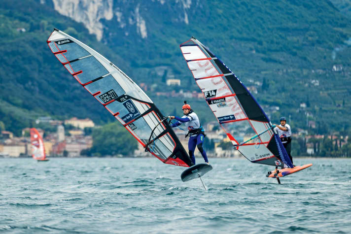 Michele was separated from second place on Lake Garda by just 1.3 points, which was defended by Frenchman Pierre Mortefon (F14).