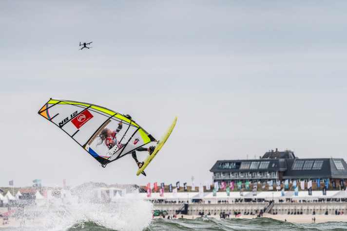 surf/sy25-fs-nb12-01076_5d4b6ab3f33ddfcb3c5355dd536e7f19