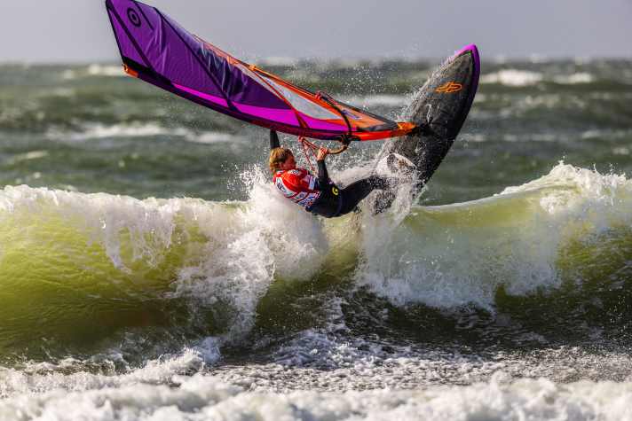 surf/sy25-wv-g6-01241_50a97d81f676f861461e457da1b737c8