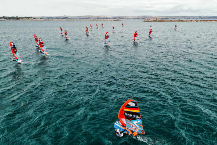 Calm waters behind a breakwater: at the World Championships in Weymouth, UK, the conditions were similar to those expected in Los Angeles in 2028.