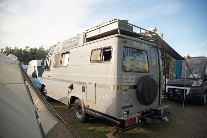Mittendrin statt nur dabei. Auf dem Beachcamp des Surf-Festivals seid ihr direkt dort, wo die Action ist. Sichert euch schon jetzt die Tickets, denn die Plätze sind begehrt und begrenzt.