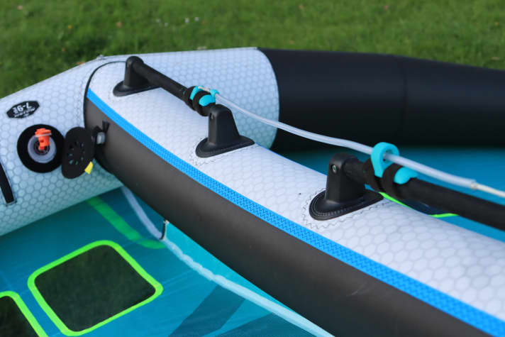 When unhooked, the Artness harness line lies flat - this means: no dangling, no accidental hooking
