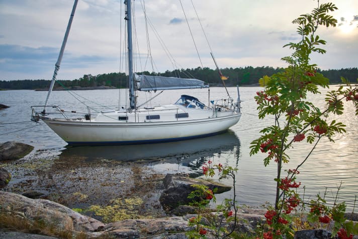 Typical Sweden: with stern anchor and line to the rock