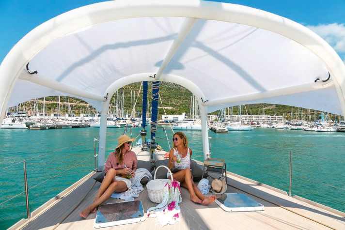 Inflatable deck roof