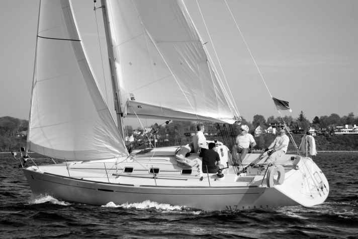 yacht/100078315_764553958346f3b1676705bab012d30b