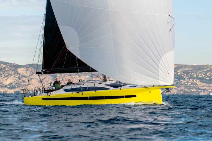 Hull length 10.80 m; width 4.00 m; weight 5.5 tonnes; from 297,500 euros.