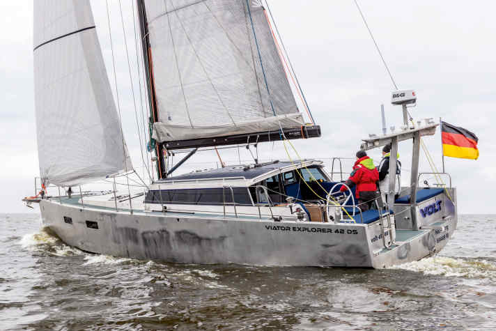 Länge 12,85 m; Breite 4,10 m; Gewicht 11,6 t; ab 940.100 Euro